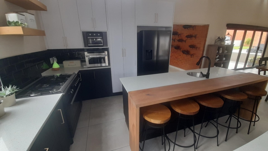 4 Bedroom Property for Sale in Meerhof North West